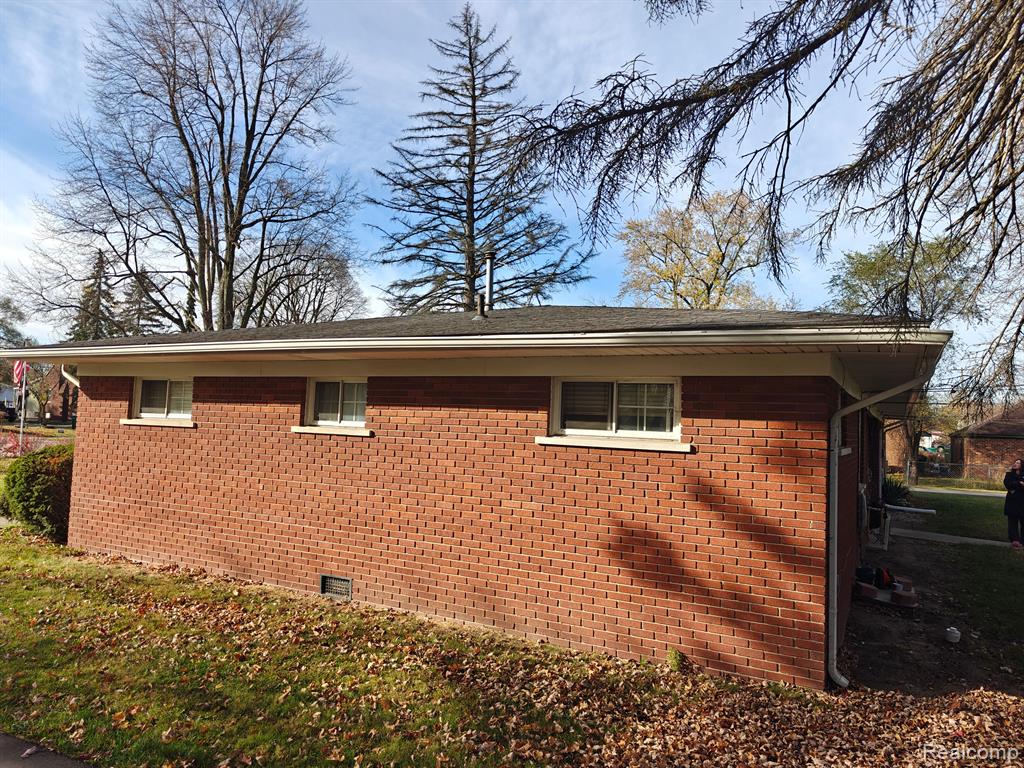 935 E HURON RIVER Drive, Van Buren, MI 48111 — Photo 4