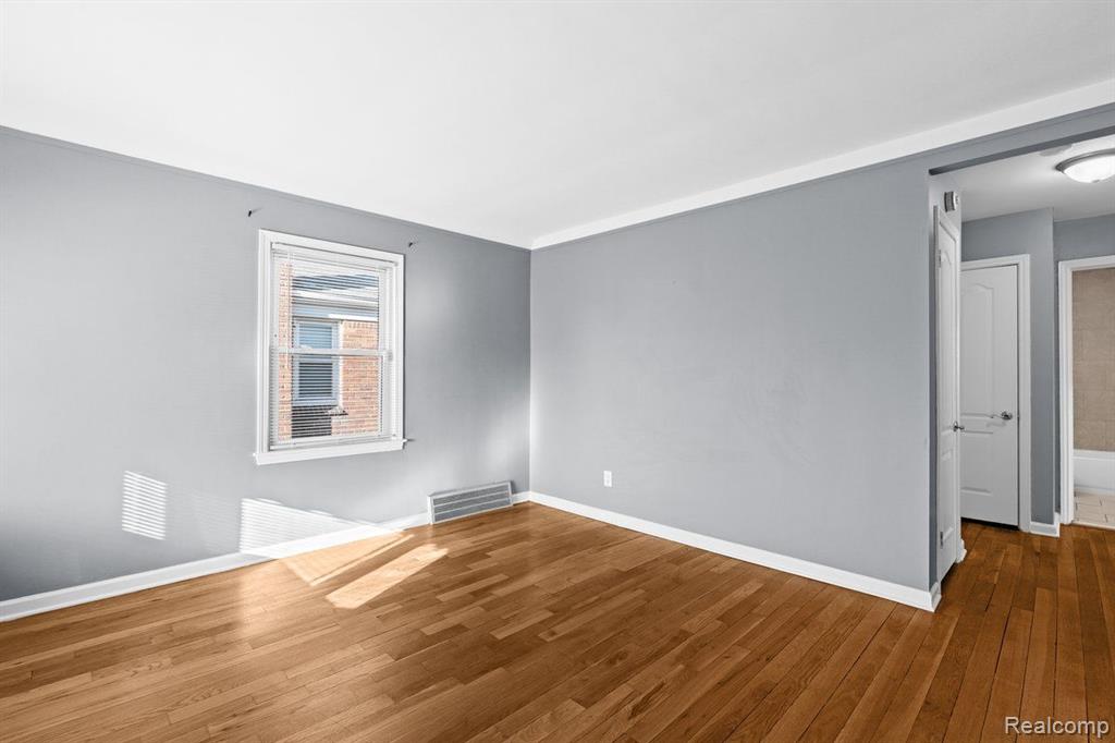 8241 KALTZ, Center Line, MI 48015 — Photo 10