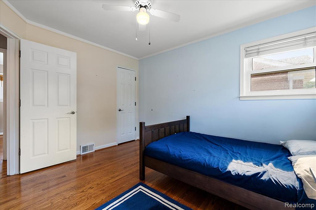 436 W Sunnybrook Drive, Royal Oak, MI 48073 — Photo 29