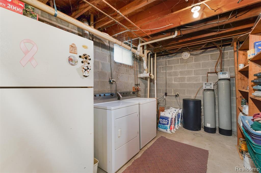 711 S Newman Road, Lake Orion, MI 48362 — Photo 22