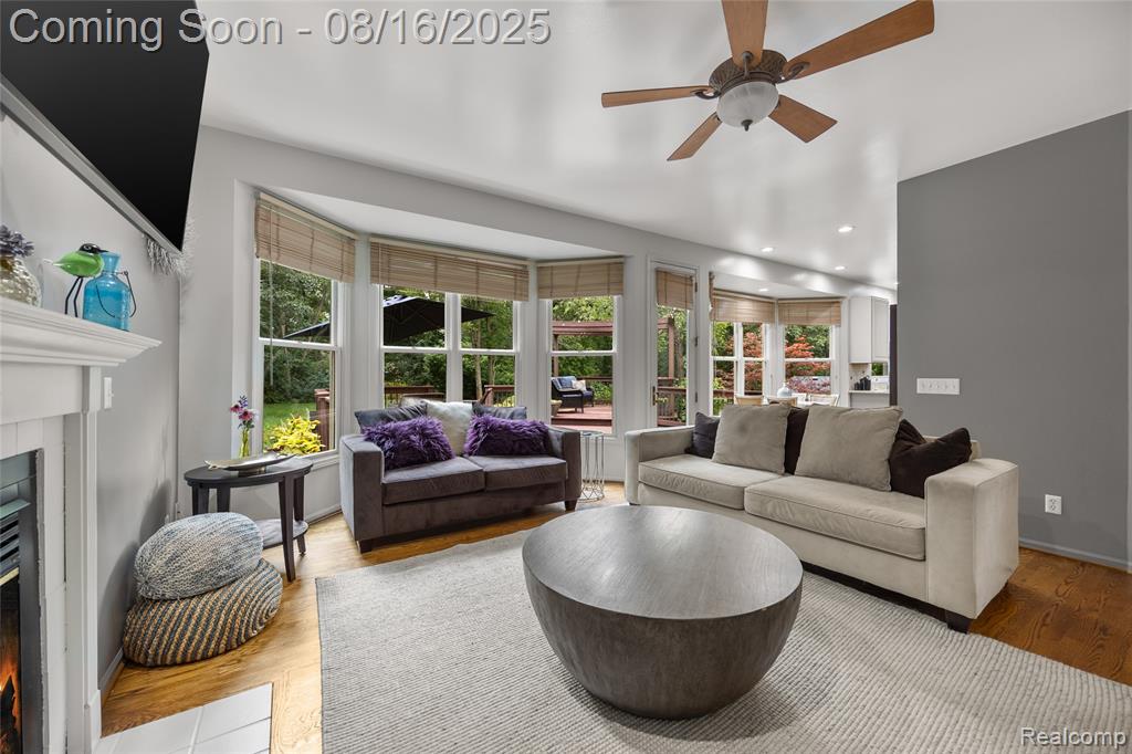 7085 Hickory Hollow Circle, Clarkston, MI 48348 — Photo 12