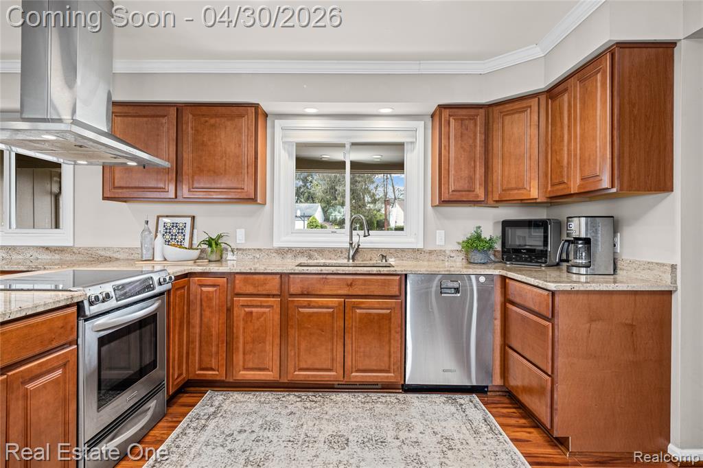 2748 Armstrong Drive, Lake Orion, MI — Photo 24