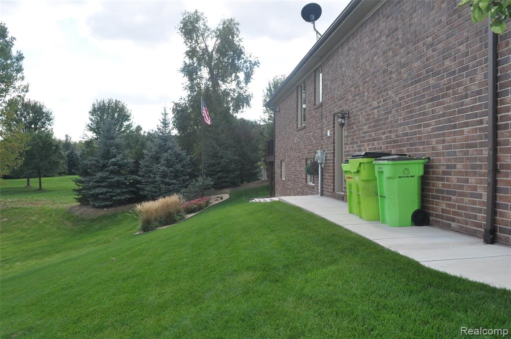 62735 Franklin Park Drive, Washington, MI — Photo 2