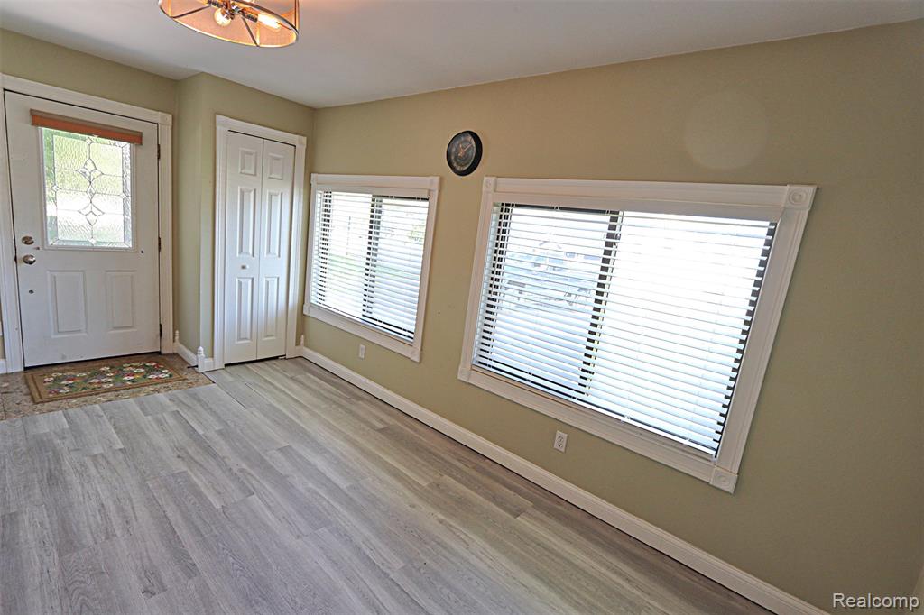 412 E Shore Drive, Whitmore Lake, MI 48189 — Photo 10