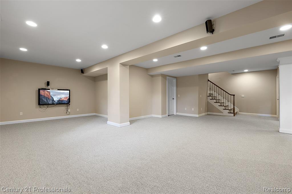 4013 Ardsley Court, Clarkston, MI 48348 — Photo 35
