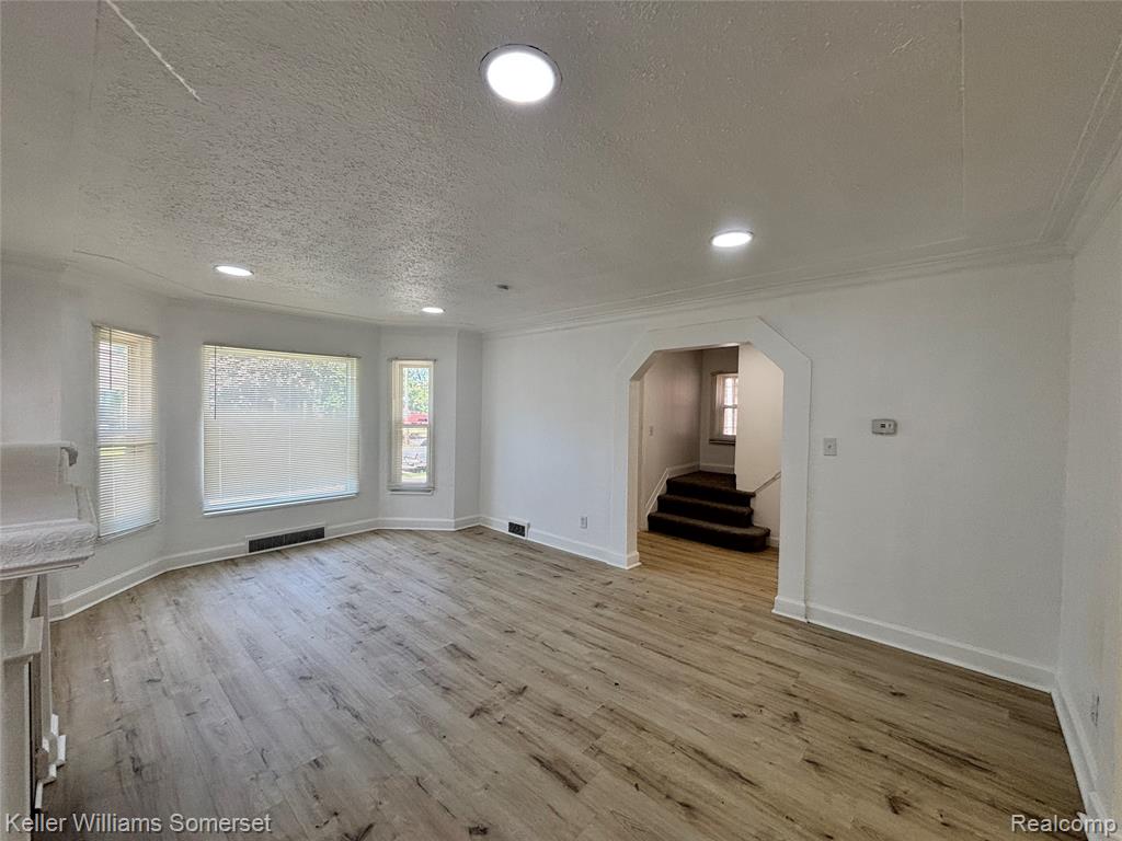 14800 Woodmont Avenue, Detroit, MI 48227 — Photo 6