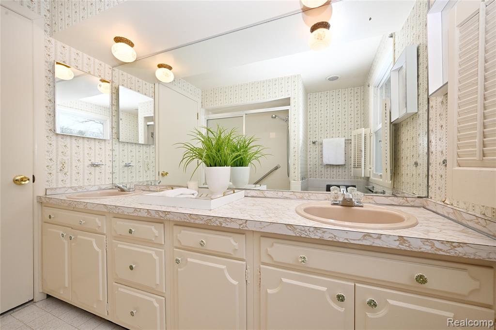 488 Bryn Mawr Street, Birmingham, MI 48009 — Photo 25