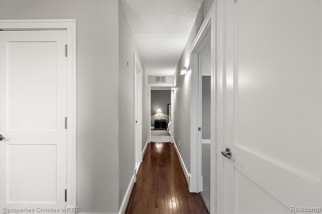 411 S Old Woodward Avenue, 824, Birmingham, MI 48009 — Photo 20