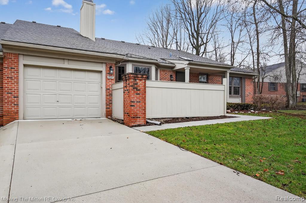 7127 Danbrooke Court, West Bloomfield, MI, 00000