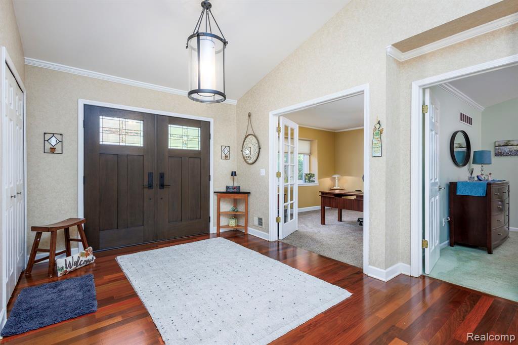 6572 Forest Park Drive, Troy, MI 48098 — Photo 11