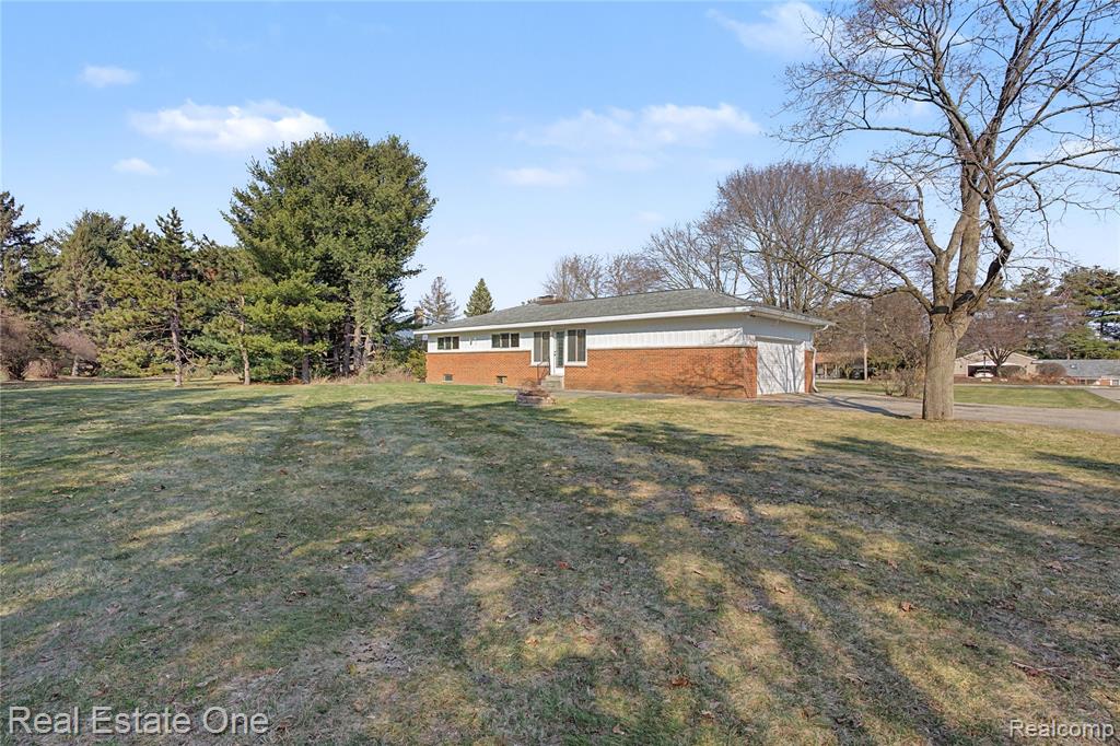 5388 Daniel Drive, Brighton, MI 48114 — Photo 21