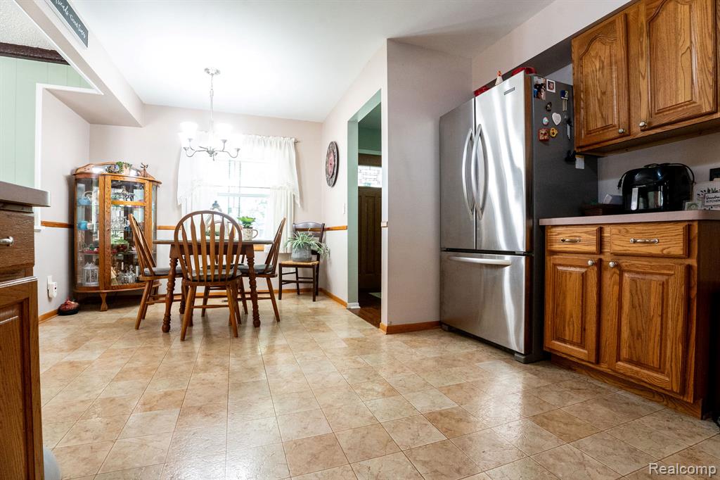 4190 Charter Oak Drive, Flint, MI 48507 — Photo 15