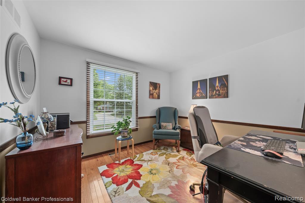 5075 Bayside Drive, Troy, MI 48098 — Photo 25