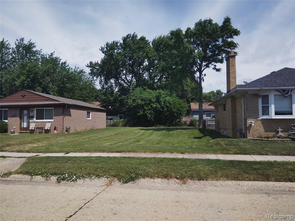 8275 Cadillac Avenue, Warren, MI 48089 — Photo 2