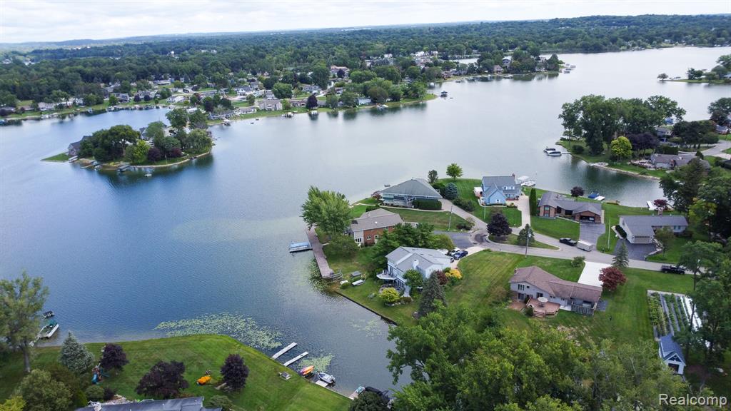 722 Rachelle Street, White Lake, MI — Photo 34