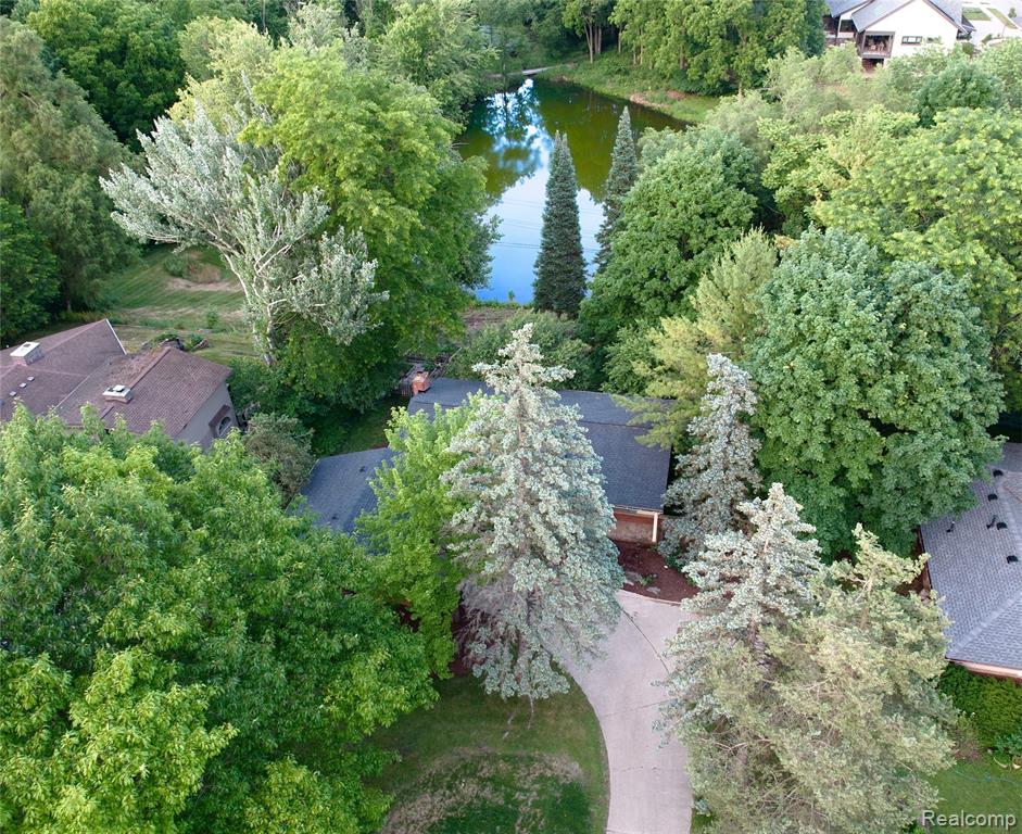 19510 Clement Road, Northville, MI 48167 — Photo 35