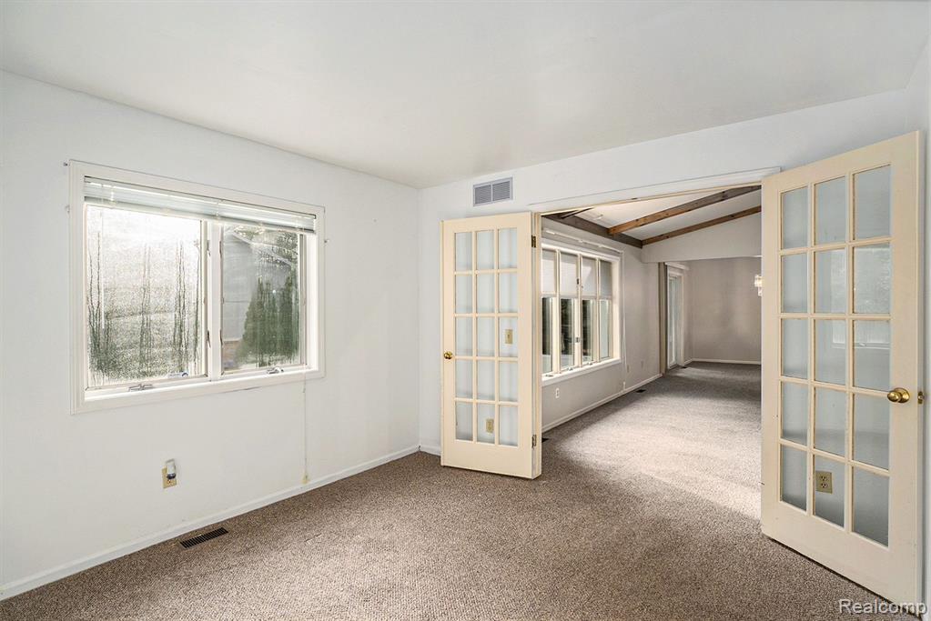 5509 HICKORY Circle, Flushing, MI 48433 — Photo 12