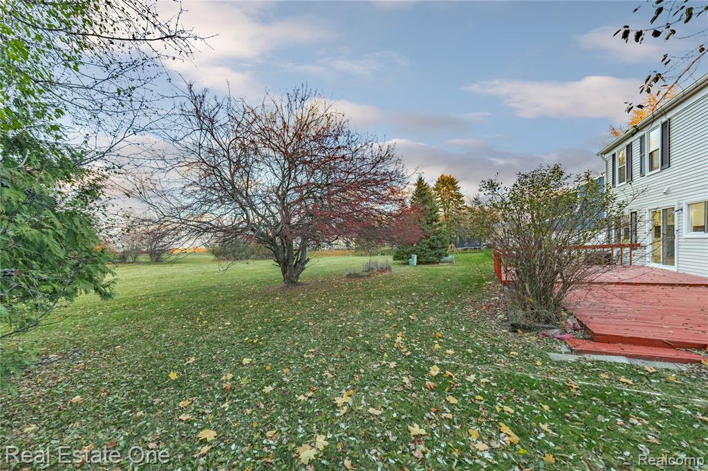 5426 N Piccadilly, West Bloomfield, MI — Photo 59