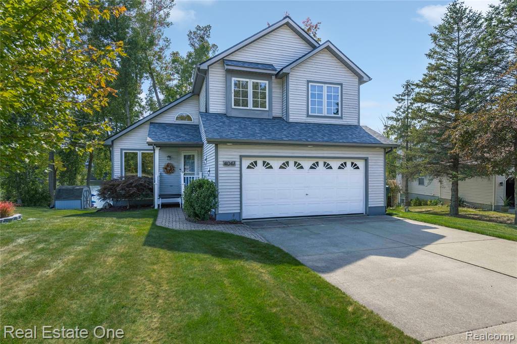 4047 Sunfish Drive, Lapeer, MI 48446 — front exterior