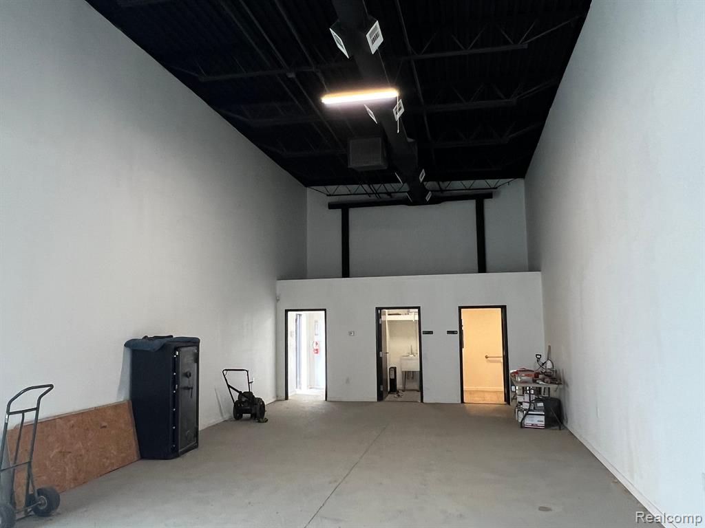 5540 E 8 MILE Road E, Detroit, MI 48091 — Photo 59