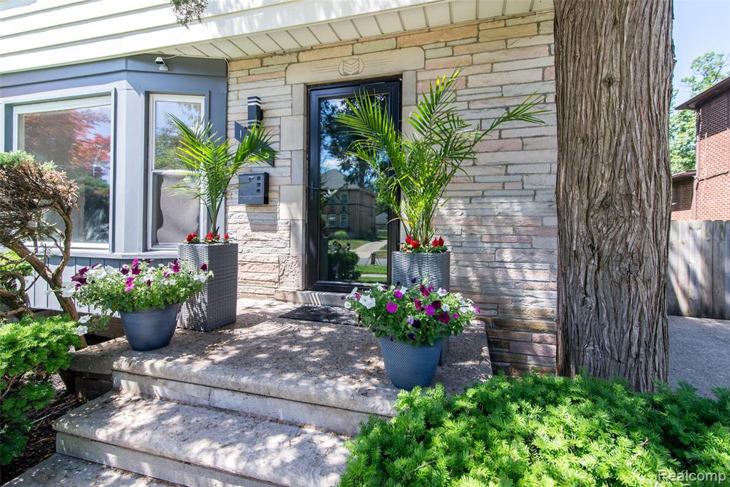 17145 Fairfield Street, Detroit, MI 48221 — Photo 9