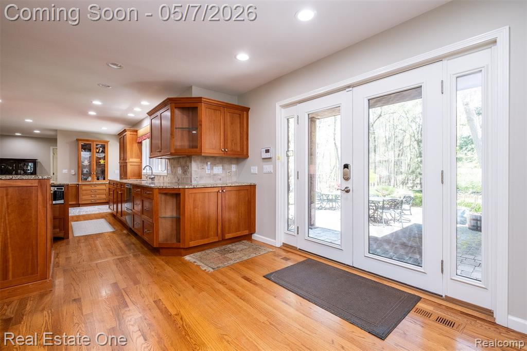 785 Old Milford Farms, Milford, MI 48381 — Photo 16