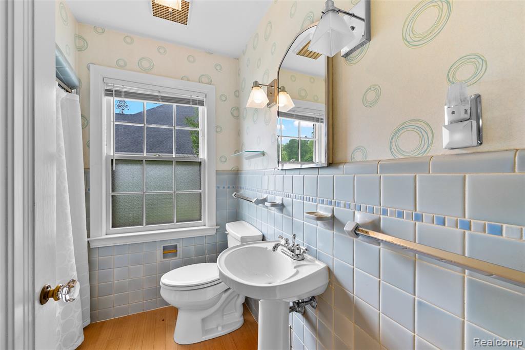 404 Lexington Boulevard, Royal Oak, MI 48073 — Photo 8