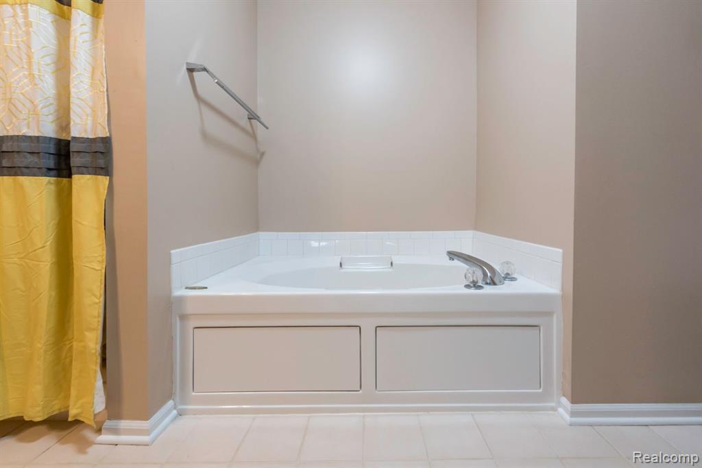769 TAYLOR Street, Chelsea, MI 48118 — Photo 17