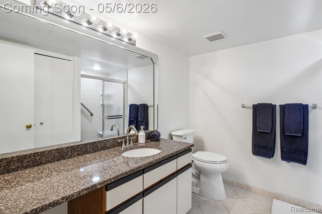 7132 Clements, West Bloomfield, MI — Photo 16