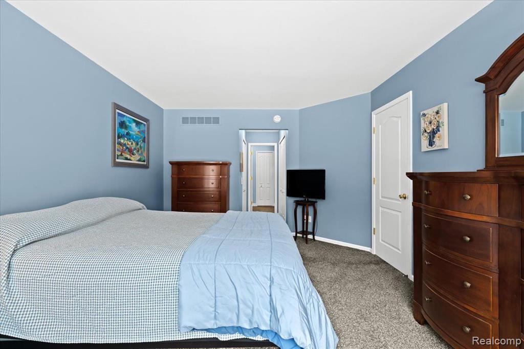 2597 MAPLE FOREST Court, Wixom, MI 48393 — Photo 13