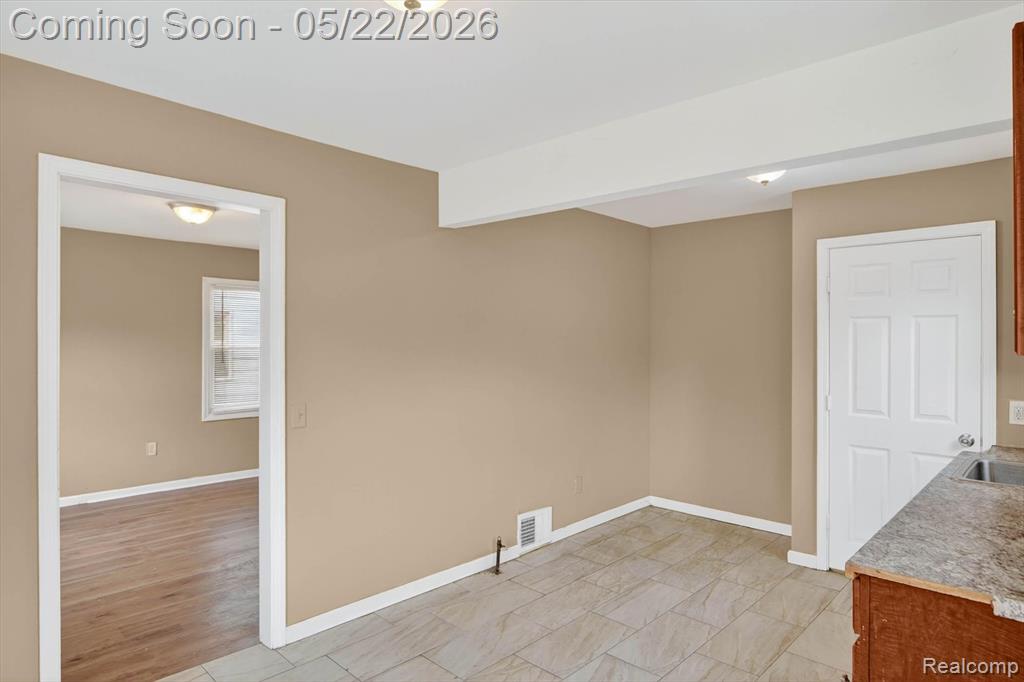 9160 Winthrop Street, Detroit, MI 48228 — Photo 19