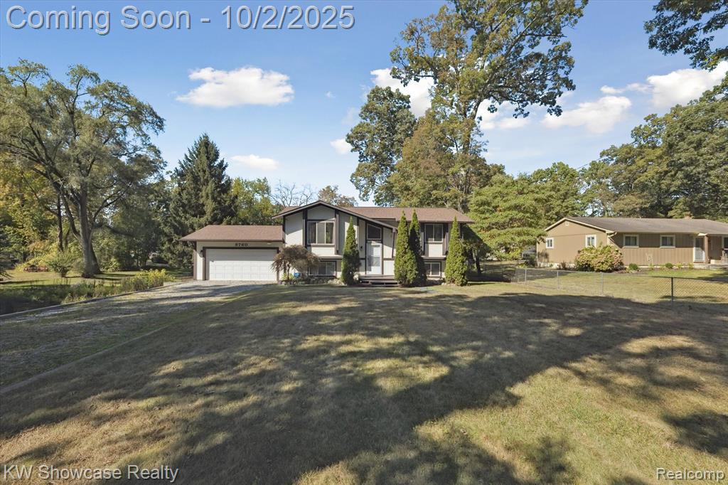 8760 Cooley Beach Drive, White Lake, MI — Photo 2