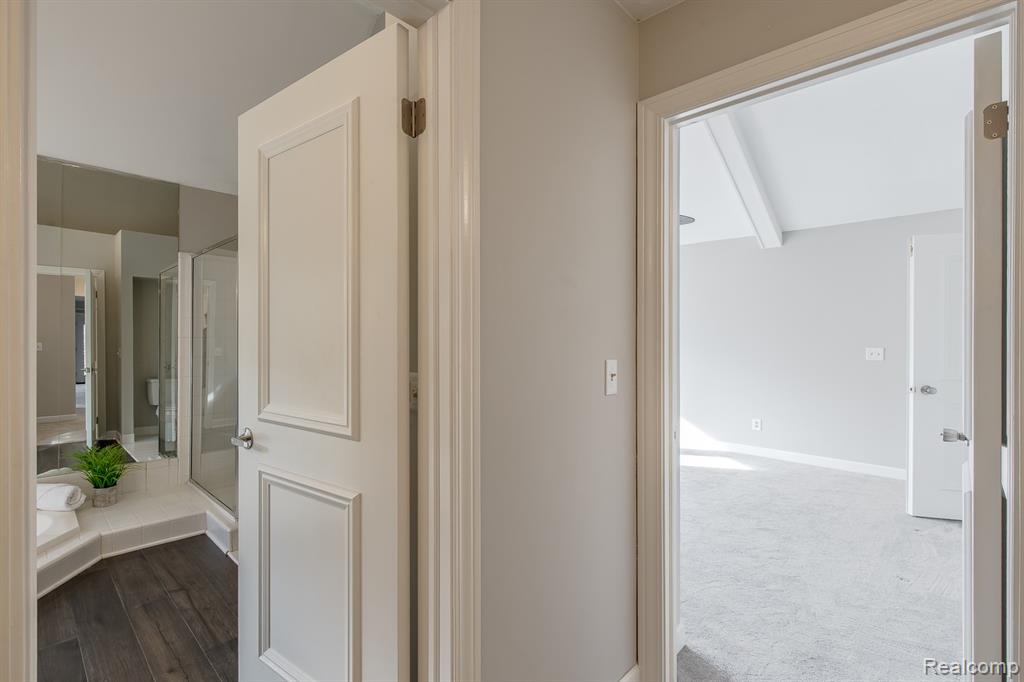 6351 Cherry Tree Court, Rochester Hills, MI 48306 — Photo 40