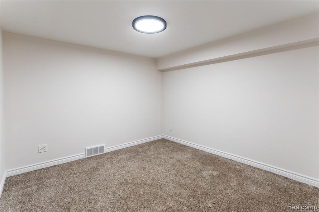 619 N WATKINS, Perry, MI 48872 — Photo 30
