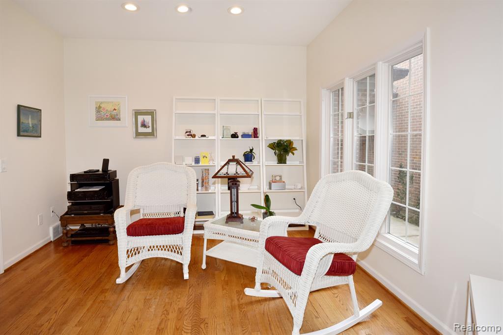 4074 Cranbrook Court, Bloomfield Hills, MI 48301 — Photo 19
