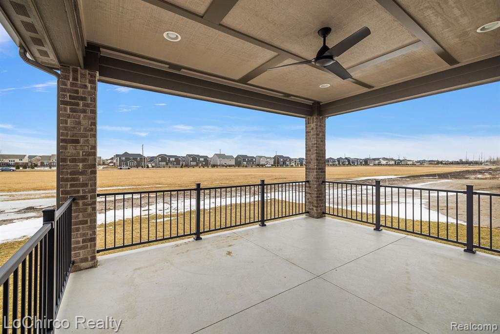 49387 LANGFORD Drive, Macomb, MI 48044 — Photo 54