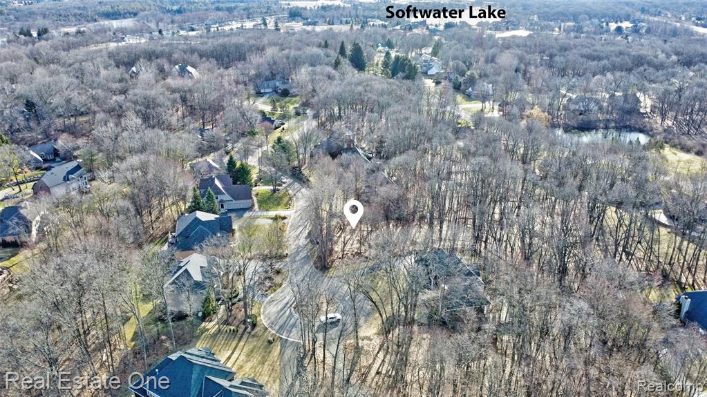 9889 Kingston Ridge, Clarkston, MI 48348 — Photo 14