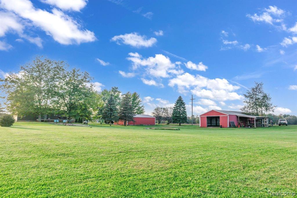 925 S Gregory Street, Fowlerville, MI 48836 — Photo 12