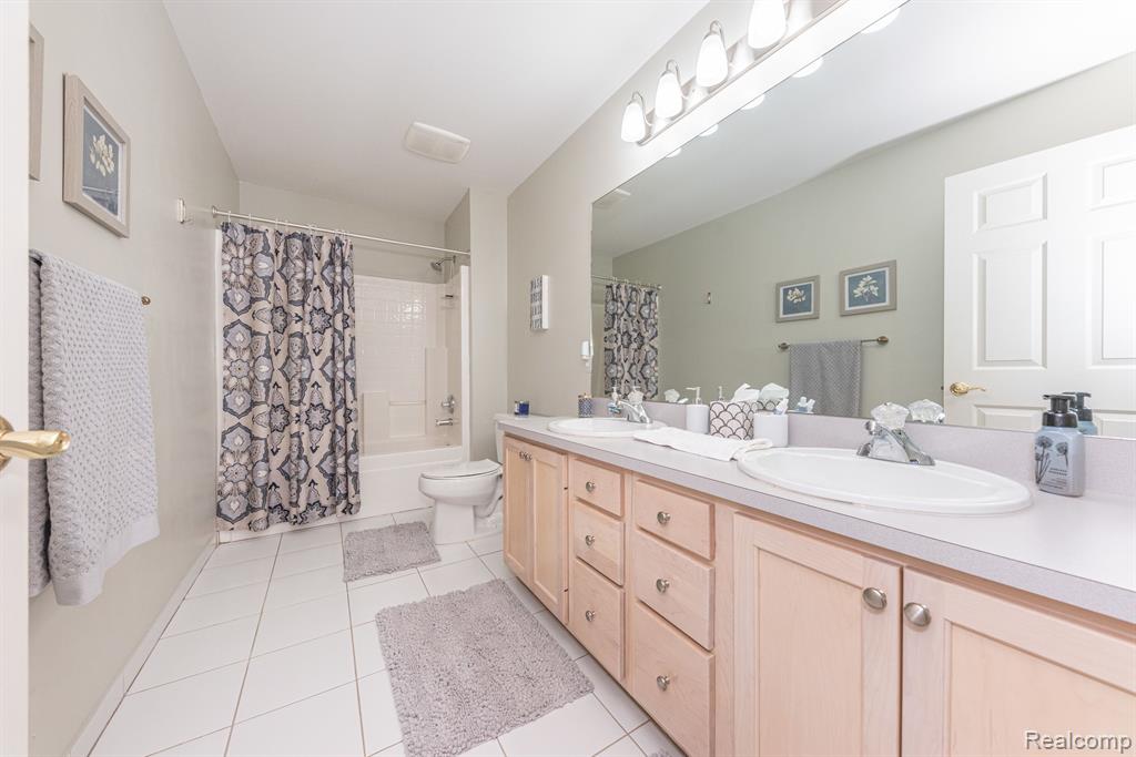 46551 SCOTIA, Canton, MI 48187 — Photo 17