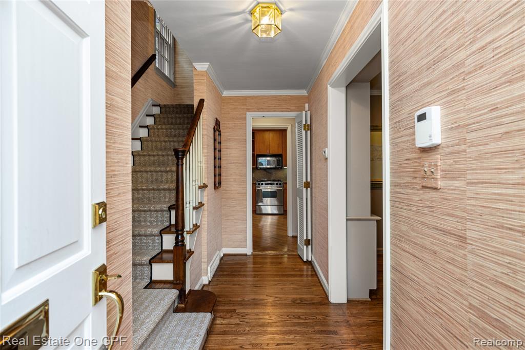 16904 Saint Paul Street, Grosse Pointe, MI 48230 — Photo 4