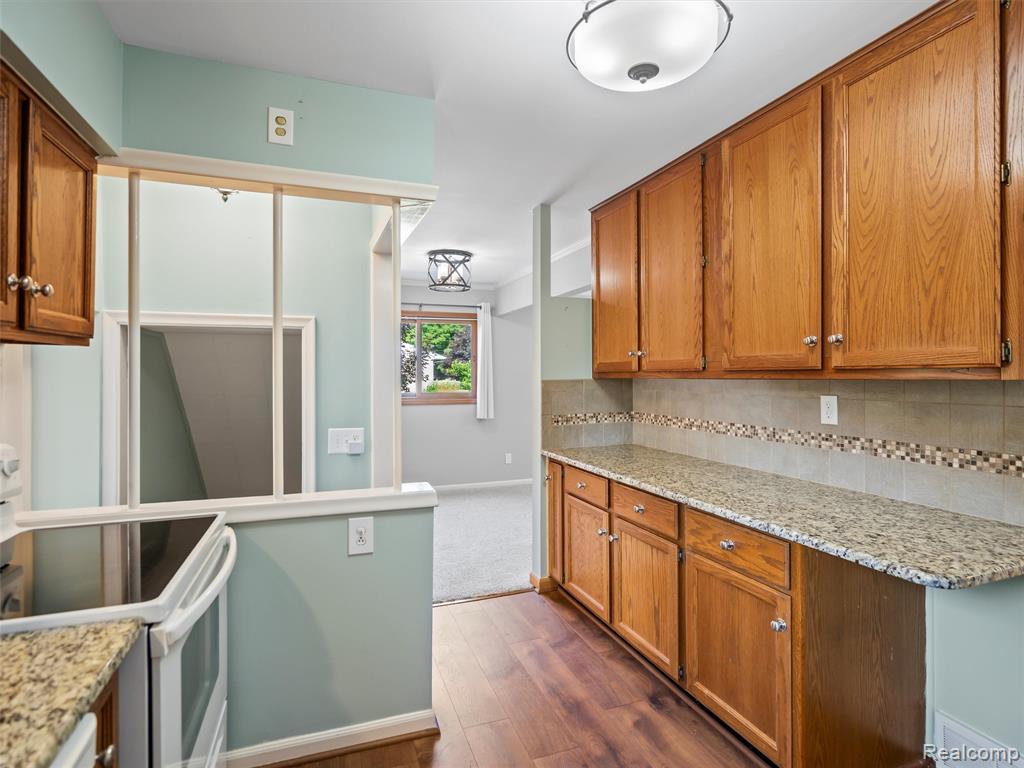 6773 Transparent Avenue, Clarkston, MI — Photo 14