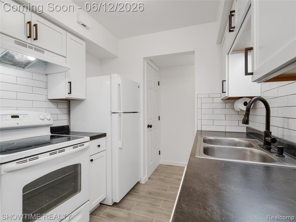 20120 Brian Court, Clinton Twp, MI 48035 — Photo 9