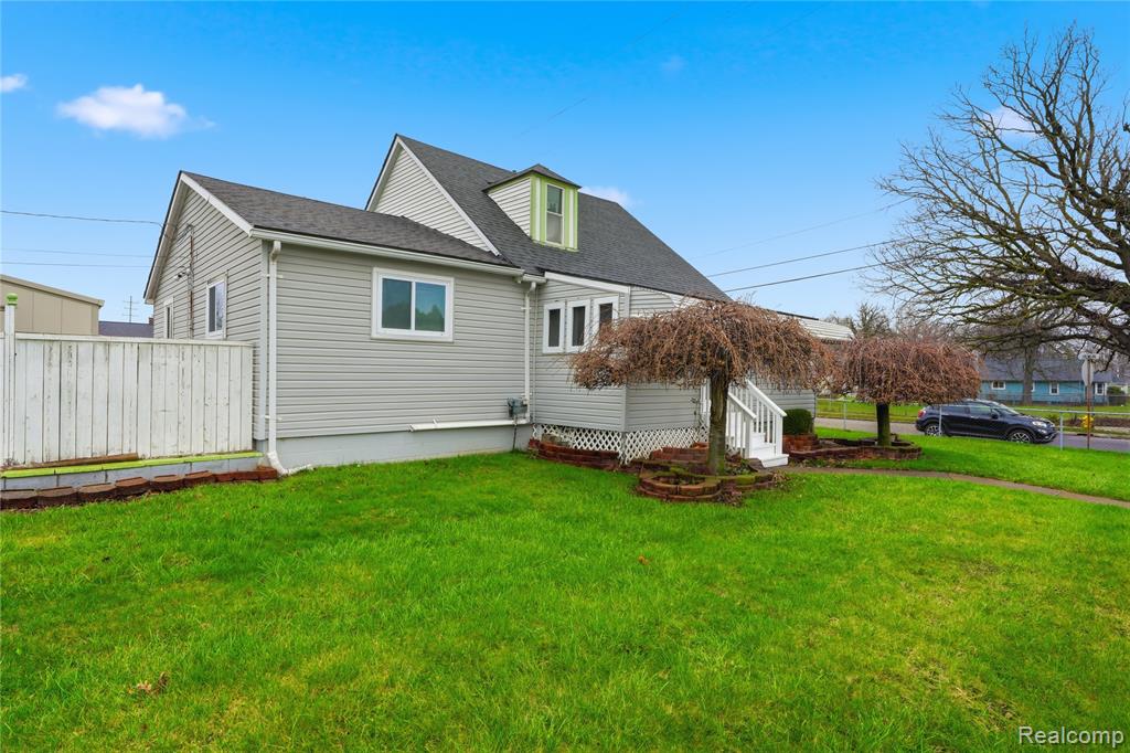 640 Martin Luther King Jr Boulevard S, Pontiac, MI 48341 — Photo 3