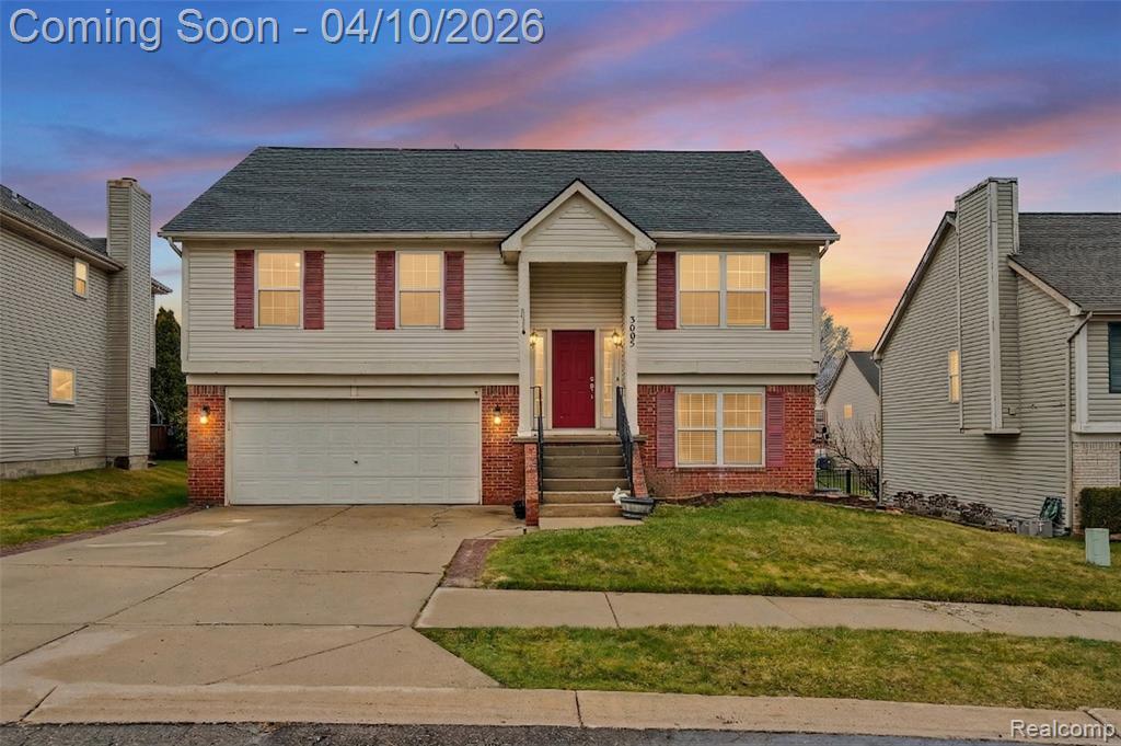 3005 Talon Circle, Lake Orion, MI — front exterior