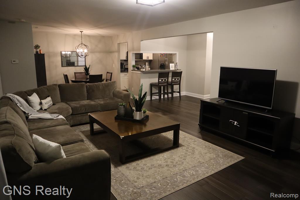 6488 SCOTLAND, Shelby Twp, MI 48316 — Photo 5