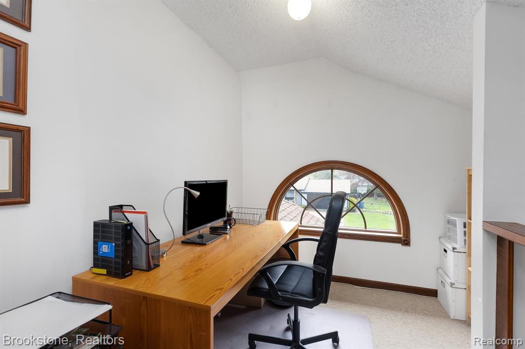 4121 CRYSTAL Street, West Bloomfield, MI 48323 — Photo 32