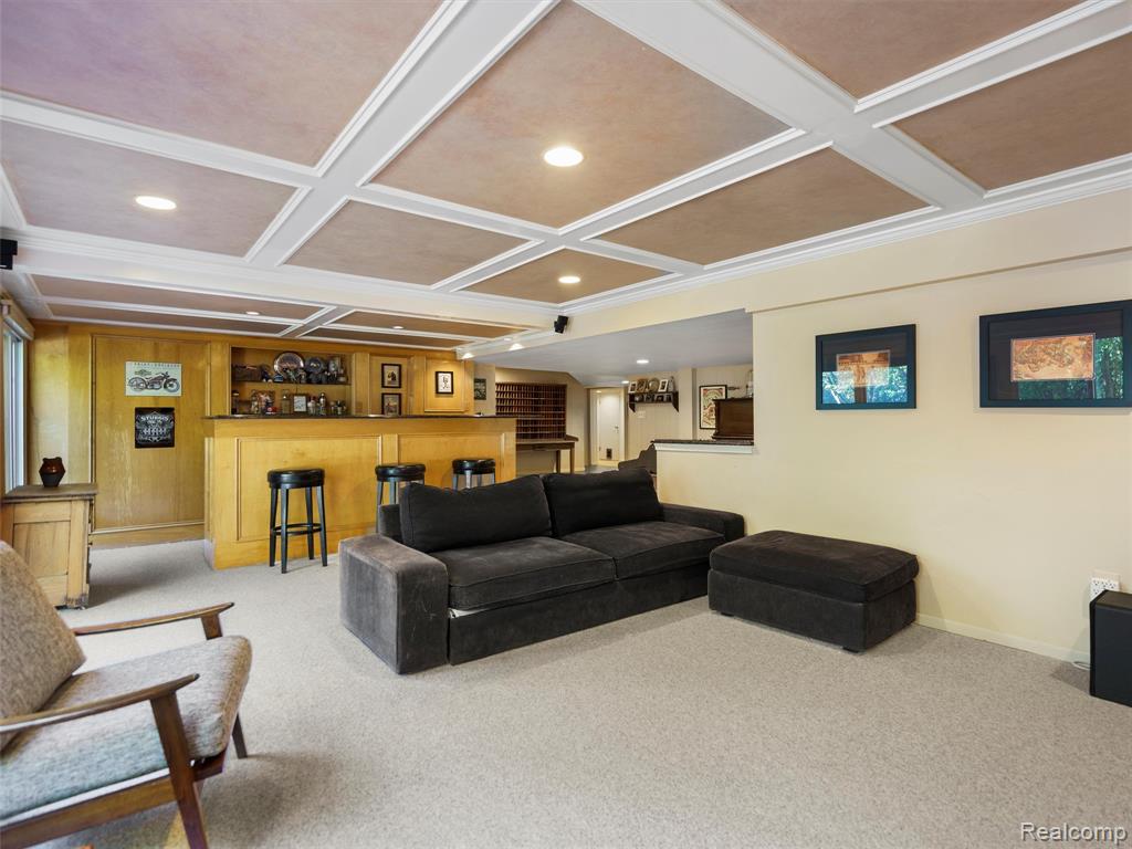 4351 Queens Way, Bloomfield Hills, MI 48304 — Photo 34