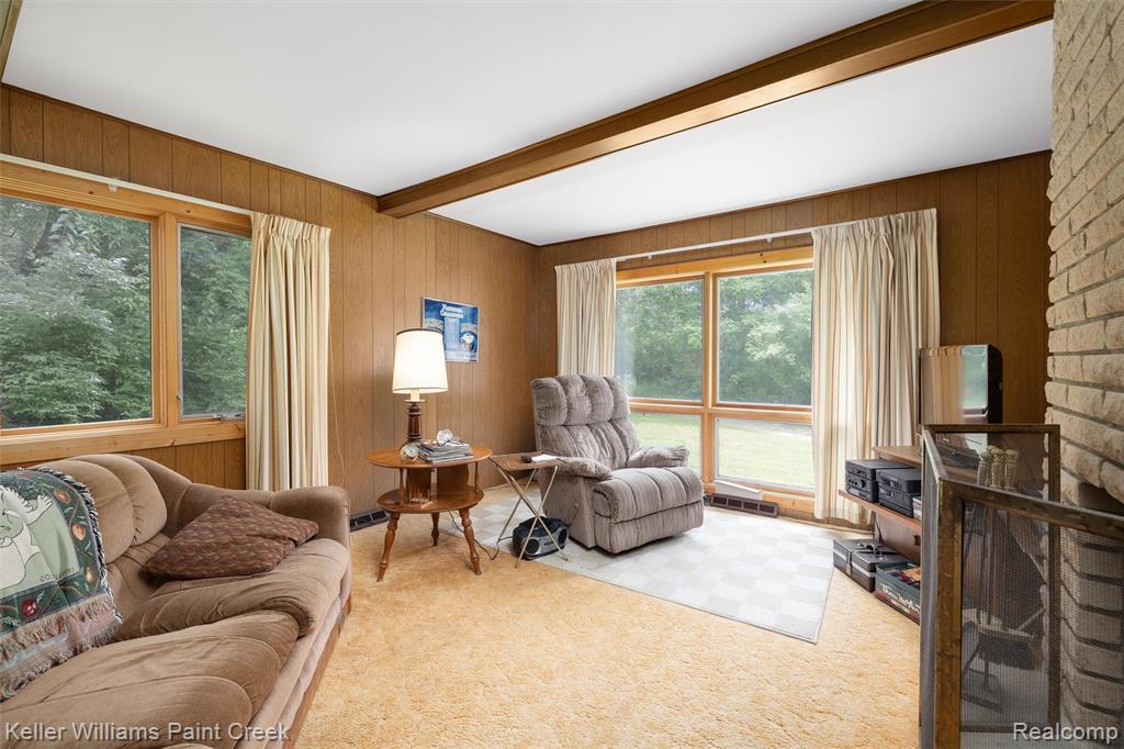 4464 Foxwood Drive, Milford, MI 48380 — Photo 16