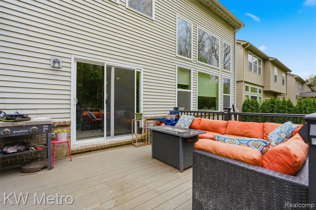 4953 W Stonegate Circle, Lake Orion, MI — Photo 36