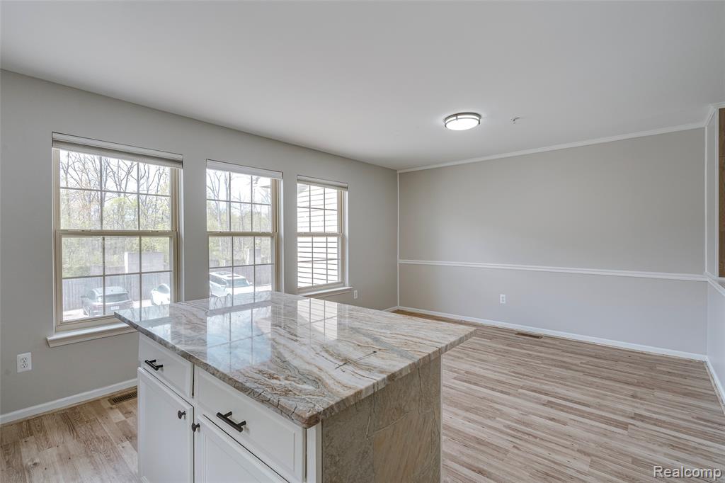 454 Old Pine Way, Walled Lake, MI 48390 — Photo 23